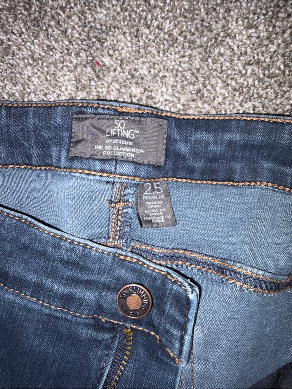Chico's So Lifting Straight Leg Medium Blue Stretch Jeans Size 2.5 (Large, 14)